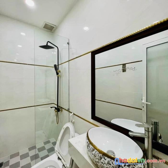 Nhà lê trung nghĩa, 3 lầu, hẻm 5m, 4.1 x 13m, 7 tỷ 900, tân bình