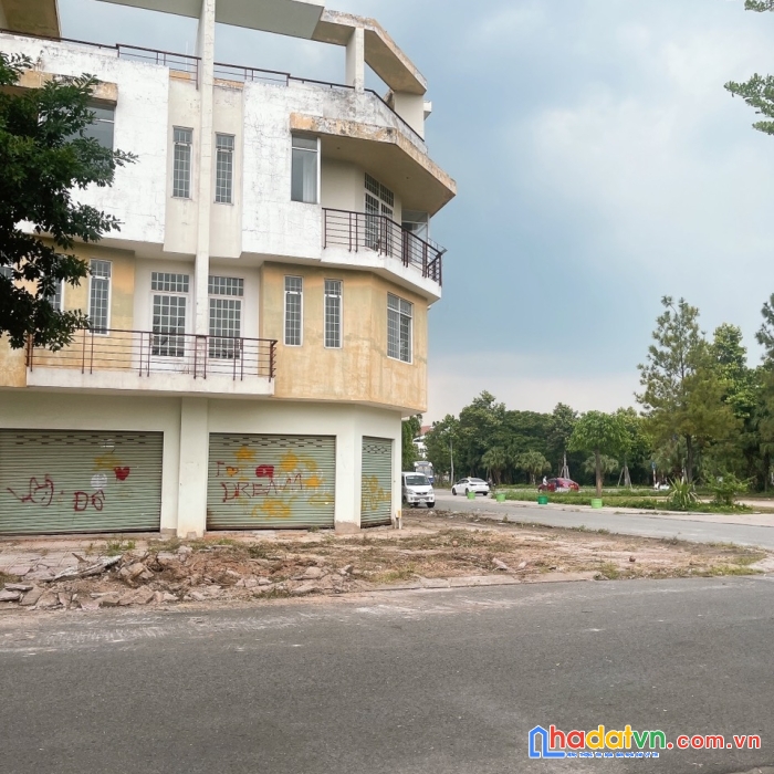 Chính chủ cần cho thuê 2 căn nhà vị trí đẹp tại bình dương