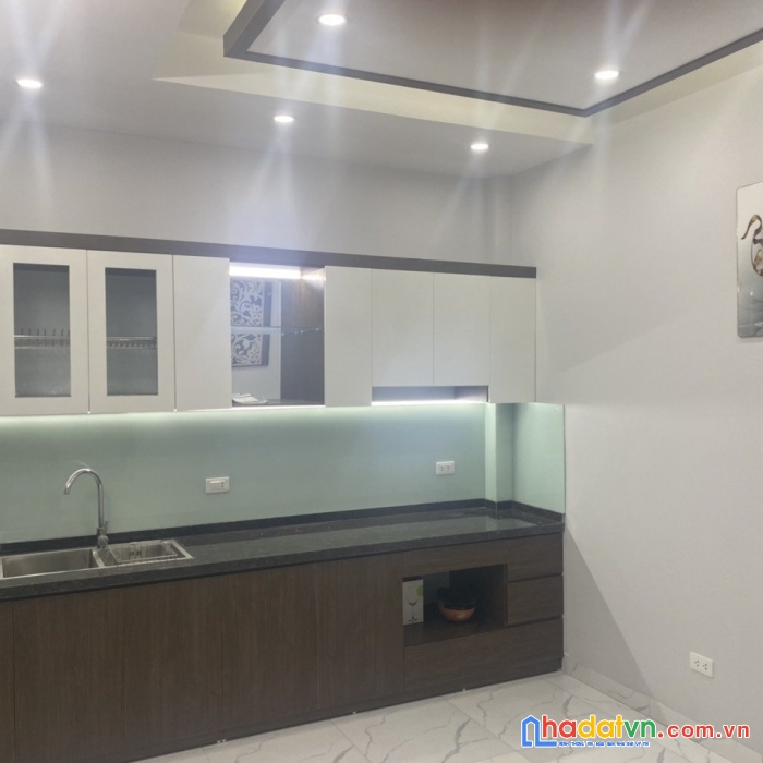 Bán căn hộ độc lập 32m2 x 5 tầng (đủ) ngõ 198 phố vĩnh hưng
số 198 / 6a, đường vĩnh hưng, phường