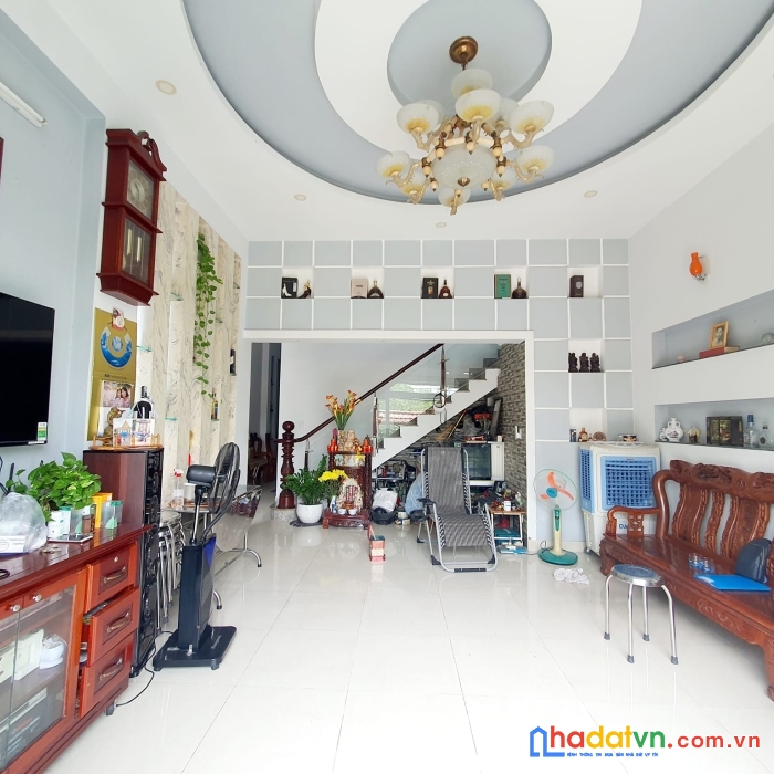 Bán nhà giá rẻ nhà 126m2 đường lê lợi hóc môn 6.5m x 19.5m chỉ 5 tỷ 9
