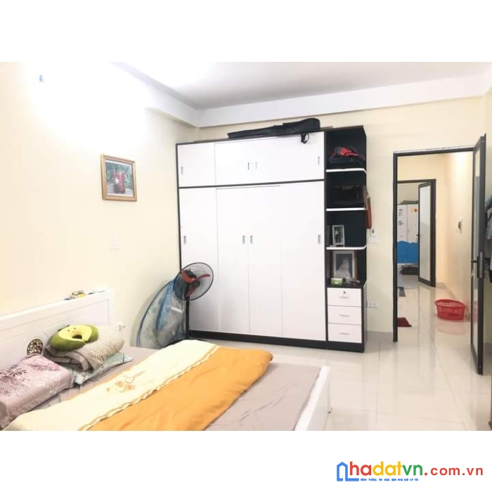 Bán nhà đường chiến thắng, 45m2, 4 tầng, ô tô đỗ cửa, giá 5.6 tỷ