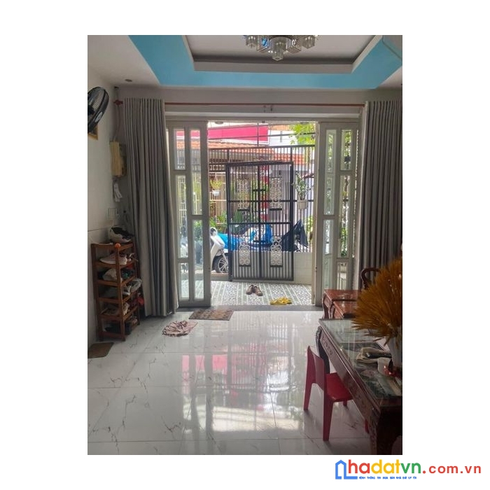 Bán căn nhà đẹp giá tốt, đối diện ngay ubnd quận gv quang trung p10. khu dân cư an ninh, 2 lớp cửa
