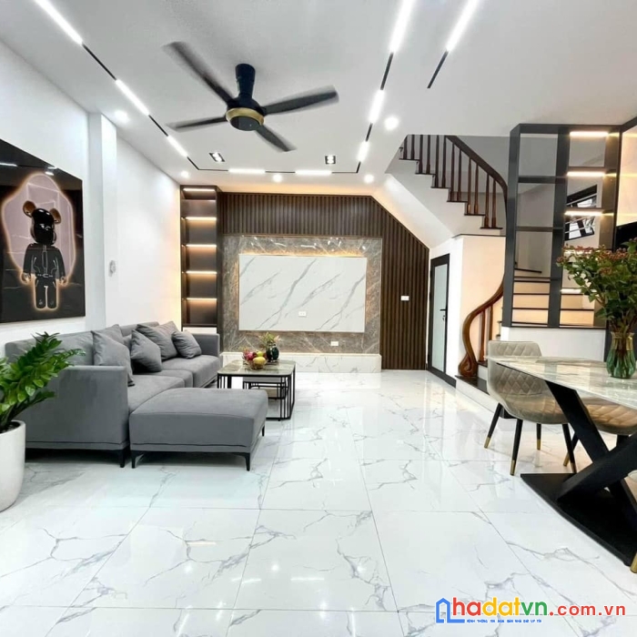 Hơn 5 tỷ-sổ nở hậu-hơn 45m2*5tầng-10m ô tô-võng thị-nhà mới-quá tuyệt vời