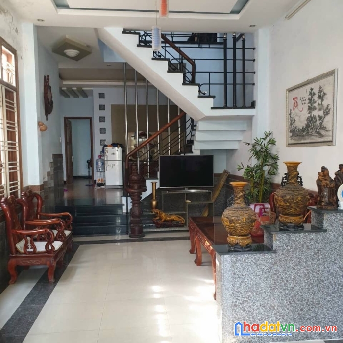 Chủ cần tiền bán gấp nhà 2 tầng mặt tiền đường 7m5 lê đình chinh, ngũ hành sơn.