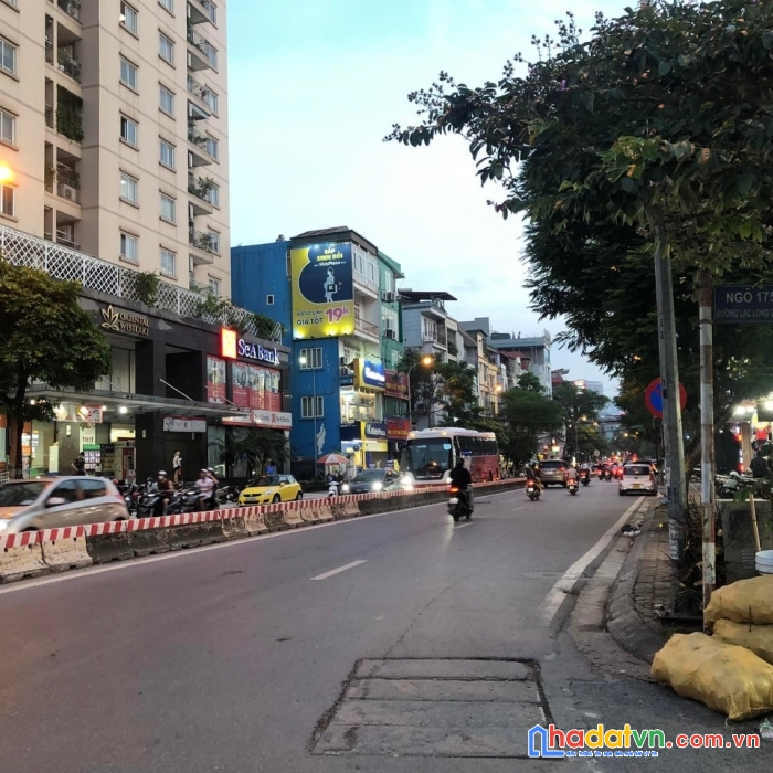 Bán nhà liền kề-nhỉnh 4 tỷ-full nội thất-võ chí công