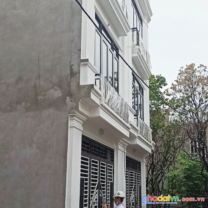 Chính chủ cần bán nhà mới xây 30m2 la tinh đông la hoài đức