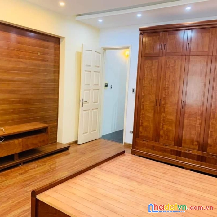 Bán nhà 4 tầng chiến thắng văn quán-phân lô-ô tô đỗ cửa-an ninh tuyệt đối-40m-5.7 tỷ