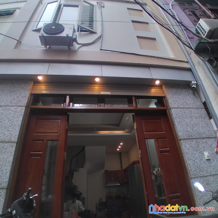 Bán nhà hồ tùng mậu, cầu giấy, ngõ rộng, thoáng, dt 30m, 5 tầng, mt 4.3m, 4 tỷ