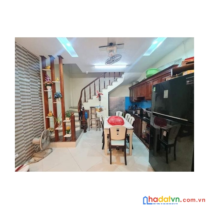 Bán nhà nguyễn trãi
chính chủ nhờ bán nhà phố nguyễn trãi, thanh xuân 50.5 m2, 5t, ô tô đỗ cách