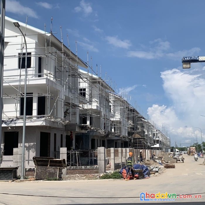 Bán biệt thự song lập căn góc chỉ 50tr/m2