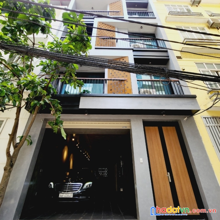 Chính chủ bán nhà 6 tầng x 70m xây mới thang máy, oto vào cực đẹp phố vĩnh phúc ba đình 22,x tỷ !