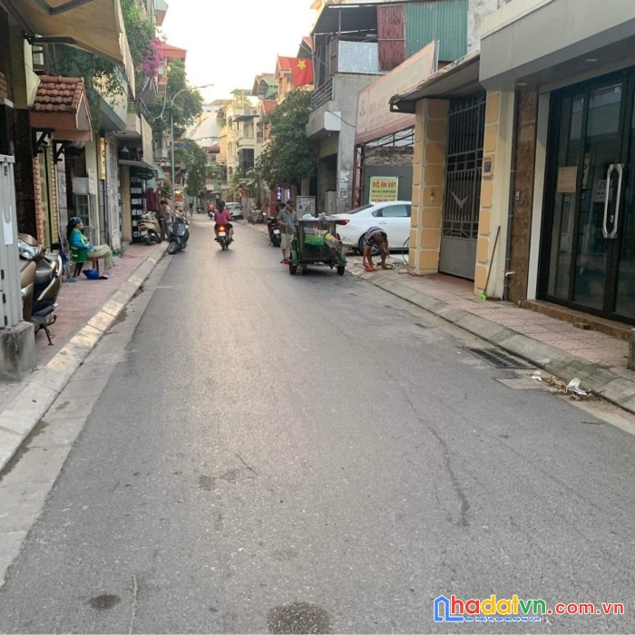 Ngọc lâm siêu phẩm hiếm - nhà đẹp - nở hậu   - gần ôtô - trung tâm ngọc lâm - giá tốt