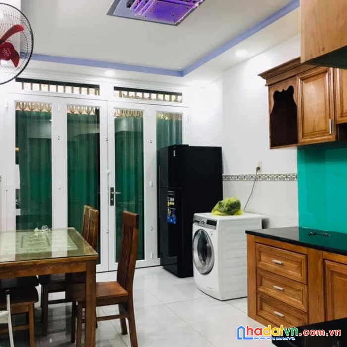 Nhà 4 tầng,hxh thông, quang trung, p11,dtsd 125m2,,giá 6.5 tỷ