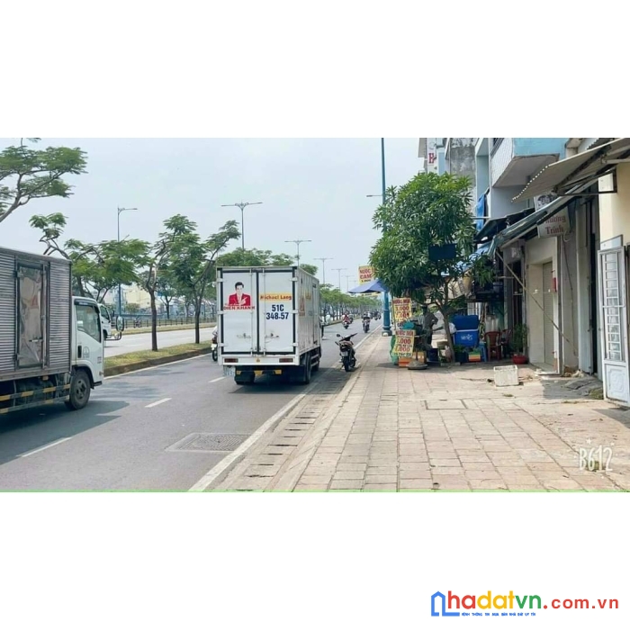 Chủ đang ngộp bán gấp nhà mặt tiền đường võ văn kiệt quận 6, 55 m2, nhà cấp 4 tiện xây dựng mới,