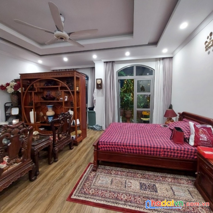 Nhà kđt vườn đào, quận tây hồ 261m2, 5 tầng, mt 14,5m, giá 119 tỷ, ô tô dừng đỗ.