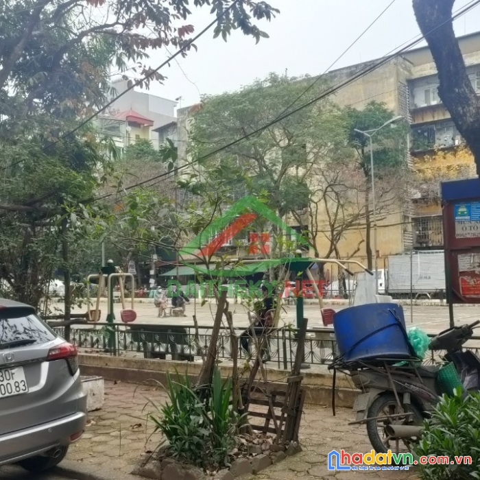 Bán nhà hoàng quốc việt - 58m 3t mt 7.5 giá 13.5 tỷ - lô góc siêu đỉnh - kinh doanh sầm uất- ô tô