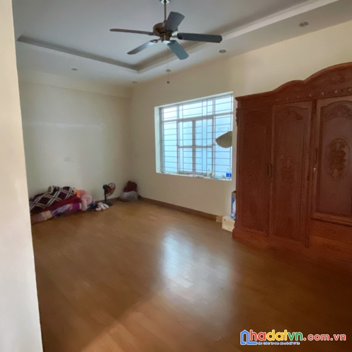 Bán nhà mễ trì hạ - 162m 3t mt11 giá 14tỷ - biệt thự sân vườn - siêu đẹp - ngõ thông từ nhiều