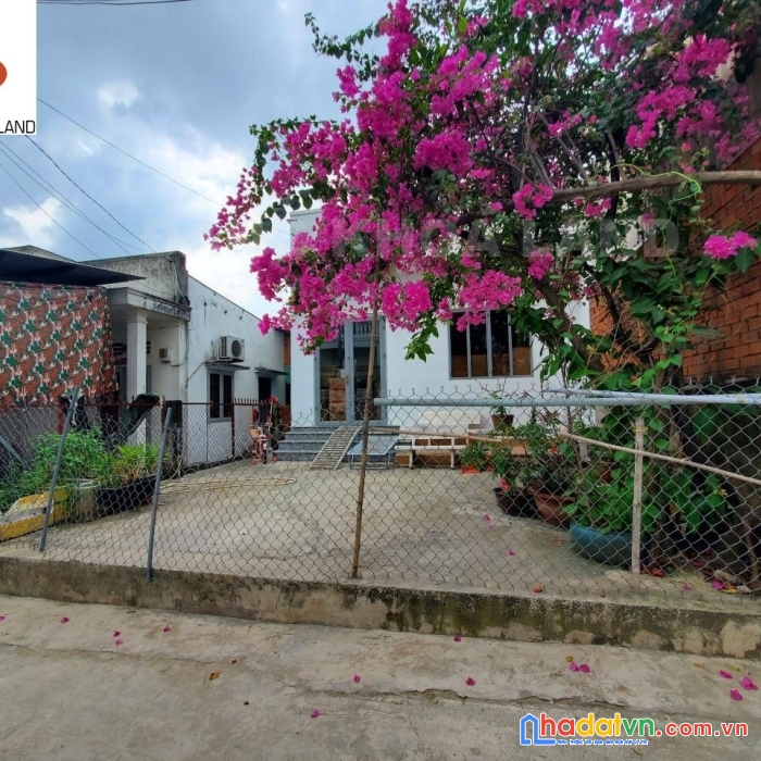 Nhà cấp 4 đầu tư hơn 60tr1m2 vuông đẹp, hẻm ô tô, 2 mặt tiền hẻm trước sau - đường 28 p.linh đông