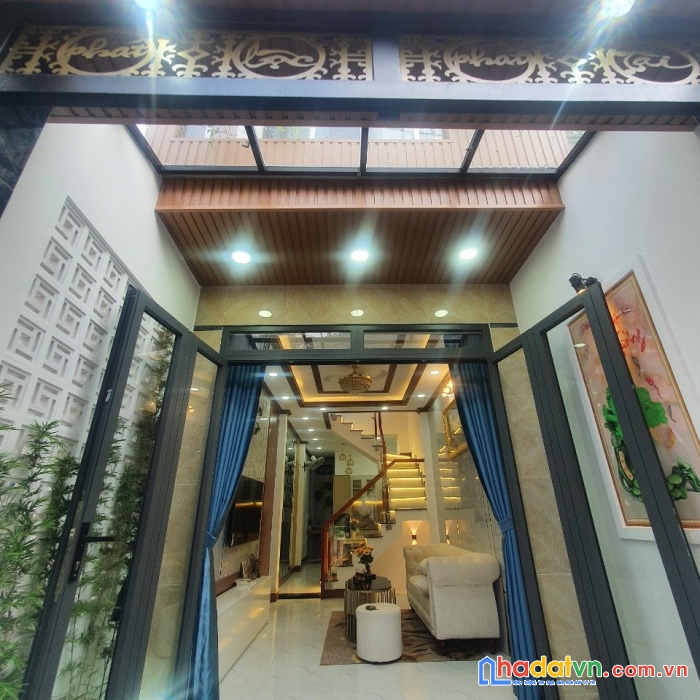 Hot hot sở hữu ngay căn nhà hẻm 6m vị trí đẹp tại quận gò vấp , tp hcm