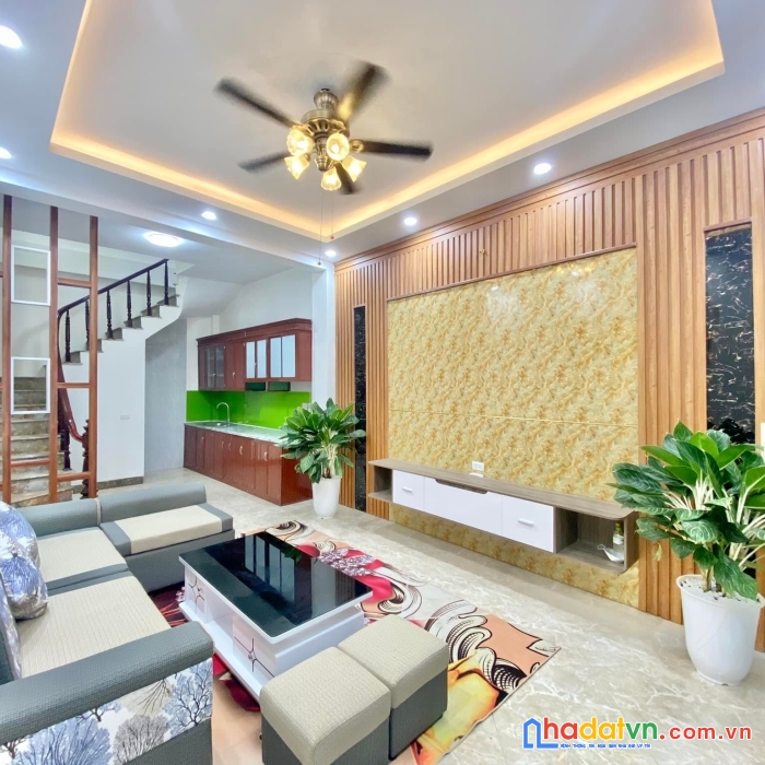 Nhà mới koong - tặng nội thất - ngõ thông tứ tung - kinh doanh     - phố lớn minh khai – dt 60m –