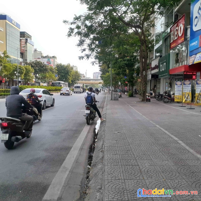 Bán nhà mặt phố nguyễn văn cừ, 168m2, 5t, mt 6.4, giá 43 tỷ, vị trí đẹp nhất phố