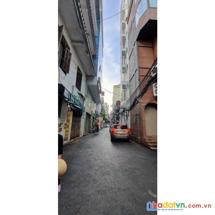 Đất đã có nhà cấp 4 nguyễn khang, khu vực sầm uất, xây kinh doanh hoặc cho thuê quá tiện, giá bán