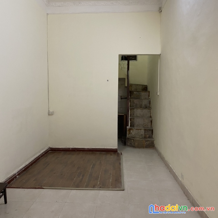 Chính chủ cần bán nhà  3 tầng tại hào nam đống đa