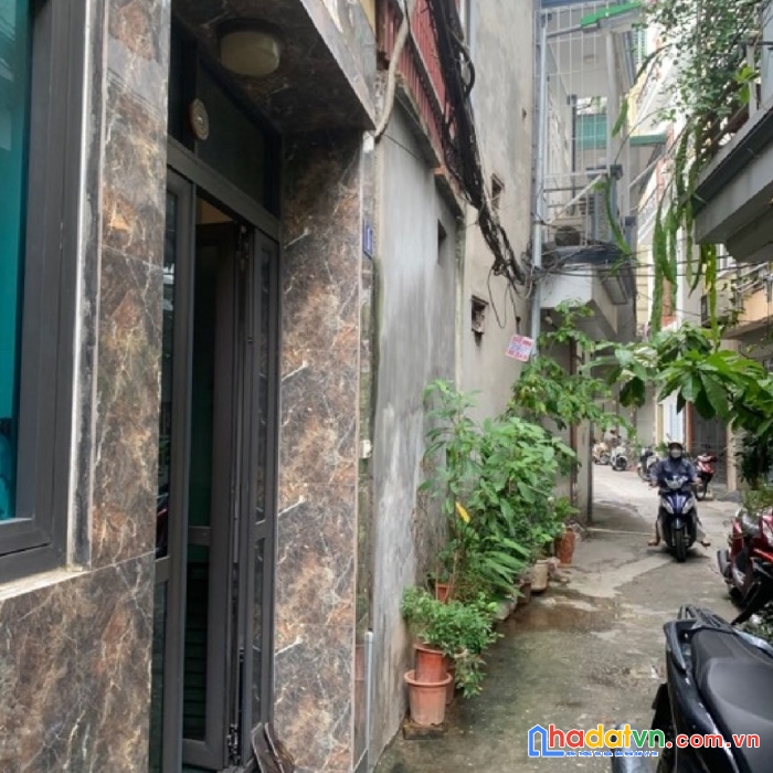Bán nhà rất mới kdt đầm trấu 34 m2 x 4t, mt 4m, giá 4,15 tỷ.sđcc.