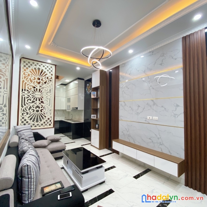 Quá đẹp + rẻ ! đường cổ linh, long biên, 30m, 5 tầng, ngõ 2,5m, cách 25m ra ô tô, 2,85 tỷ