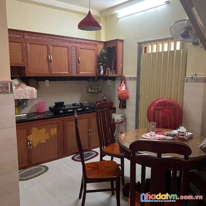 Nhà đẹp, hẻm 4m đỗ thừa luông, diện tích đẹp, 6.8 tỷ, tân phú