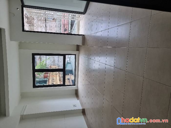 Bán 100m đất, tặng nhà 3 tầng sát trường đại học hvnn việt nam trâu quỳ gia lâm hà nội. oto