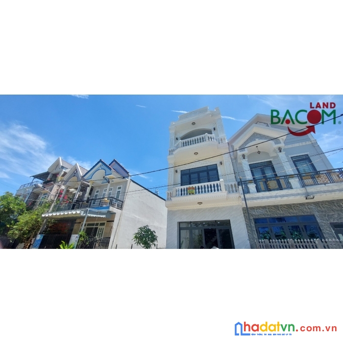 Siêu phẩm nhà 1t2l gần ngã 4 chợ hóa an, đường 2 ô tô, shr full thổ cư giá chỉ 4ty3