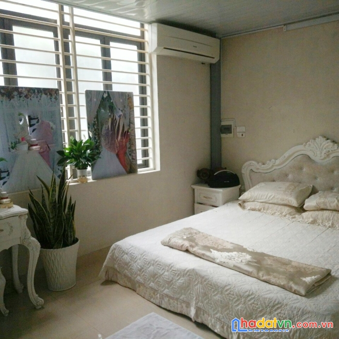 Siêu sốc: bán nhà định công 140m mặt tiền 8m ô tô vào nhà sân vườn gần hồ chỉ 5 tỉ