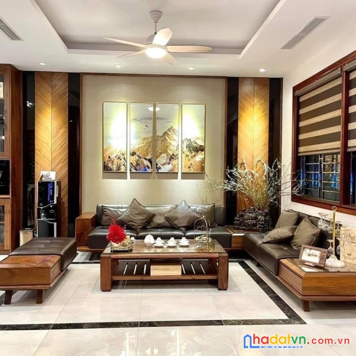 Bán nhà hoàng quốc việt 45m2 5t-giá 4.2 tỷ-lô goc -ngõ thoáng-́40m ra ô tô-đầy đủ tiện ích