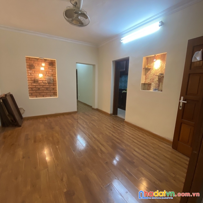 Chính chủ bán nhà tập thể tầng 3, c14 kim liên, quận đống đa, hà nội