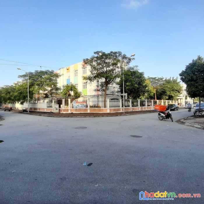 Hàng hiếm 111m2 full thổ cư mặt đường 15m có vỉa hè tại trâu quỳ, gia lâm, hà nội. lh 0989894845.