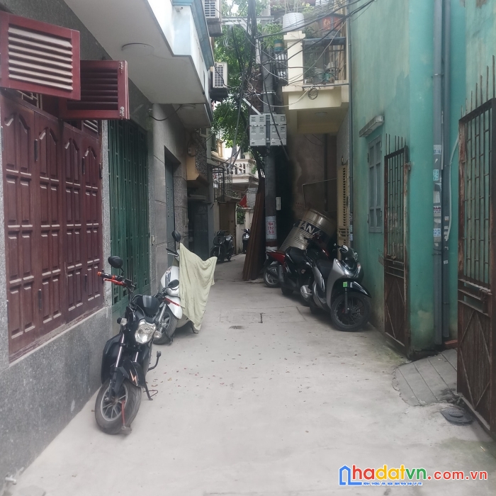 Cần tiền bán gấp nhà 5 tầng trương định, mt 4,8m ,diện tích 50m2, nhà xây mới giá 5 tỷ ( có thương