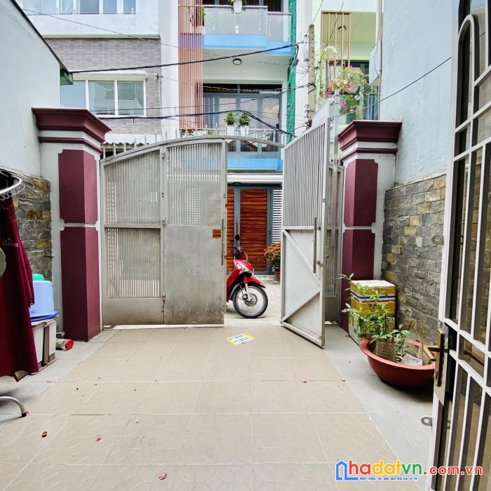 Bán gấp nhà riêng nguyễn hữu tiến, 64m2 giá 6,350 tỷ.