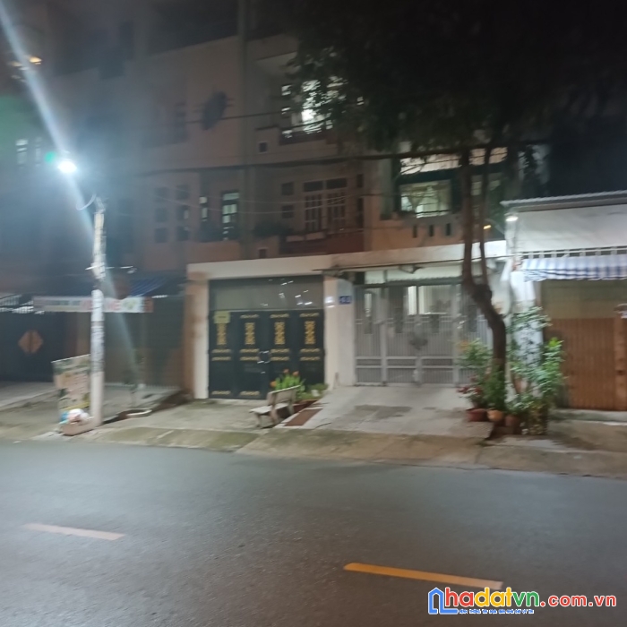 Nhà hẻm trần hưng đạo 40m2 5.9ty