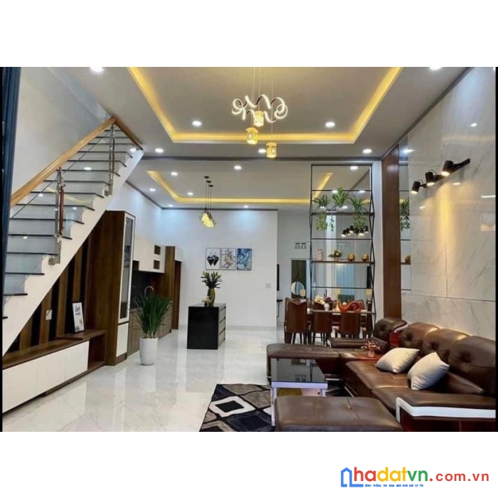 Bán nhà phố nguyễn văn cừ, long biên, hà nội. 92m2 x 4t,ngõ thông, ô tô qua nhà, ở đỉnh.