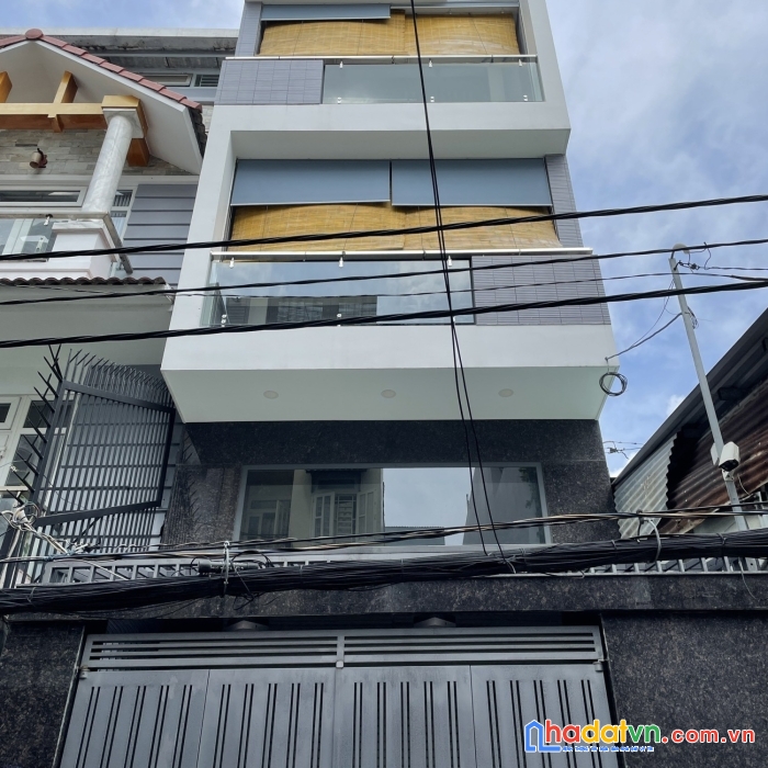 Nhà bán gấp giảm 300 triệu, 125m2, 5 tầng hồ học lãm, giá còn hơn 8 tỷ