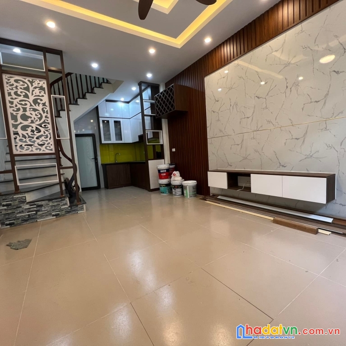 Bán xuân la kinh doanh ngõ thông dt 56m 5 tầng mt 4.5m giá nhỉnh 5 tỷ.