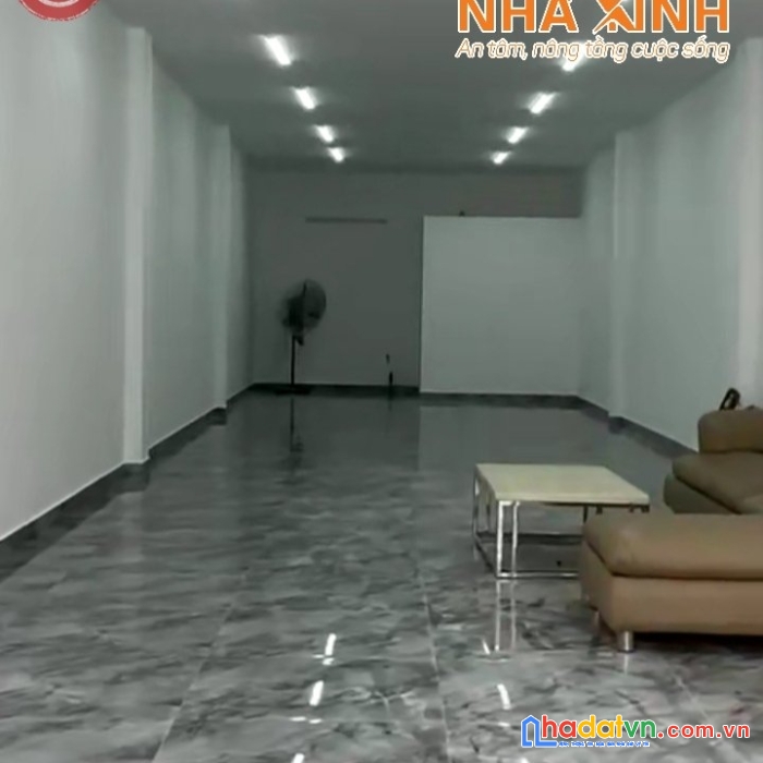 N 302   căn nhà mặt đường  miếu 2 xã   116m2   vị trí quá đẹp để kinh doanh buôn bán mở cửa hàng 