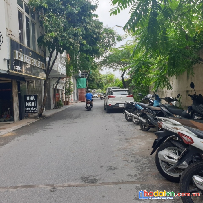 Bán gấp 195m2 đất ngõ 310 nghi tàm, tây hồ, ngõ ô tô, kd homestay cực đỉnh, giá tl 20.6 tỷ