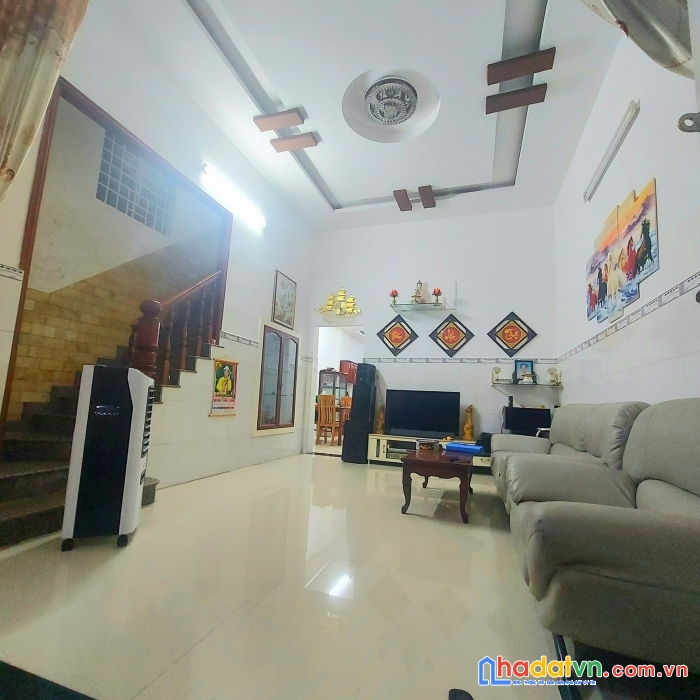 Bán nhà có sổ hồng luỹ bán bích, tân phú, 72m2, nở hậu, chỉ 4 tỷ 4