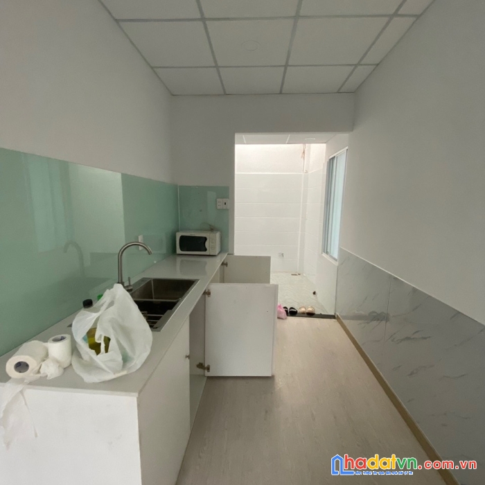Nhà phan huy ích_ hẻm xe tải cách mặt tiên phan huy ích 3m_sầm uất thuận tiện kinh doanh_chủ nợ
