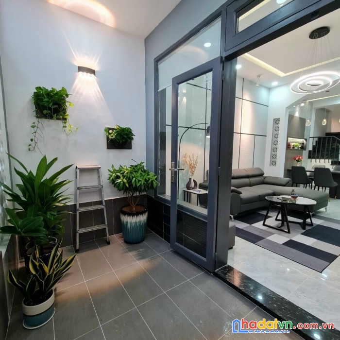 Nhà đẹp, nguyễn văn đậu, chỉ 5.7 tỷ, 3.6 x 13m, 2 lầu, bình thạnh