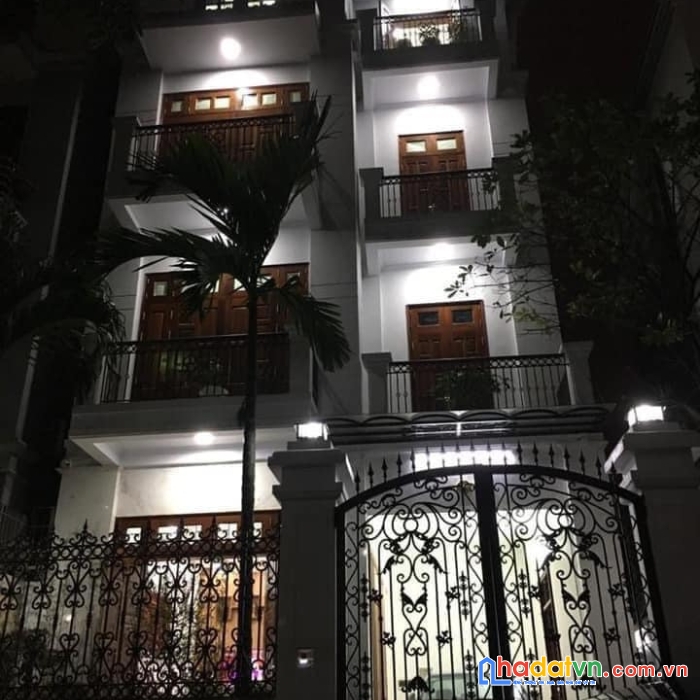 Chính chủ nhờ bán nhà phân lô quân đội vĩnh phúc ba đình. ô tô tránh. gara đôi. dt 70m. 22,8 tỷ