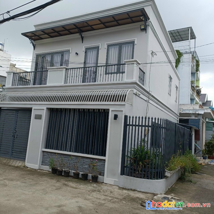 Hểm xe tải thông 8m,lô góc 84m2 7.2ty(nhà siêu đẹp)