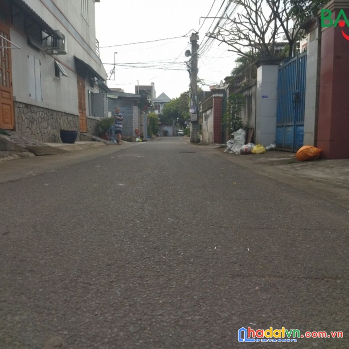 Bán  nhà cấp 4,105m2 , đường ô tô 5m, kp.10, an bình